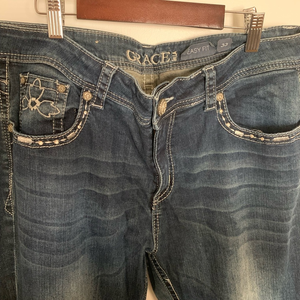 Grace in LA jeans from The Buckle